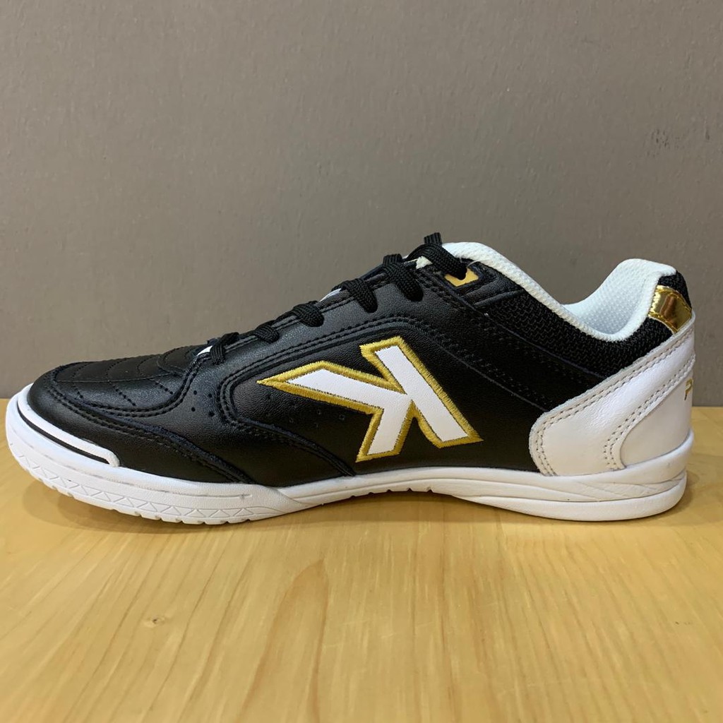 KELME PRECISION ELITE | Shopee Malaysia