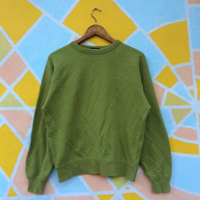 uniqlo green sweatshirt