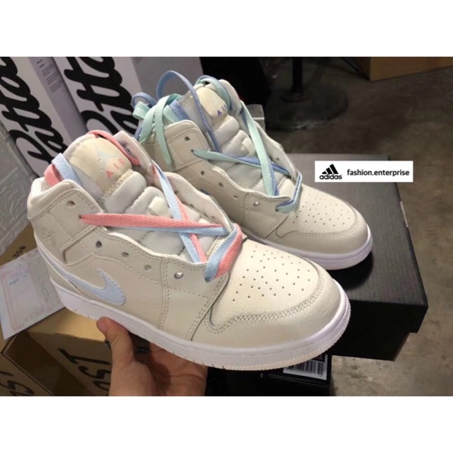 multi color swoosh phantom