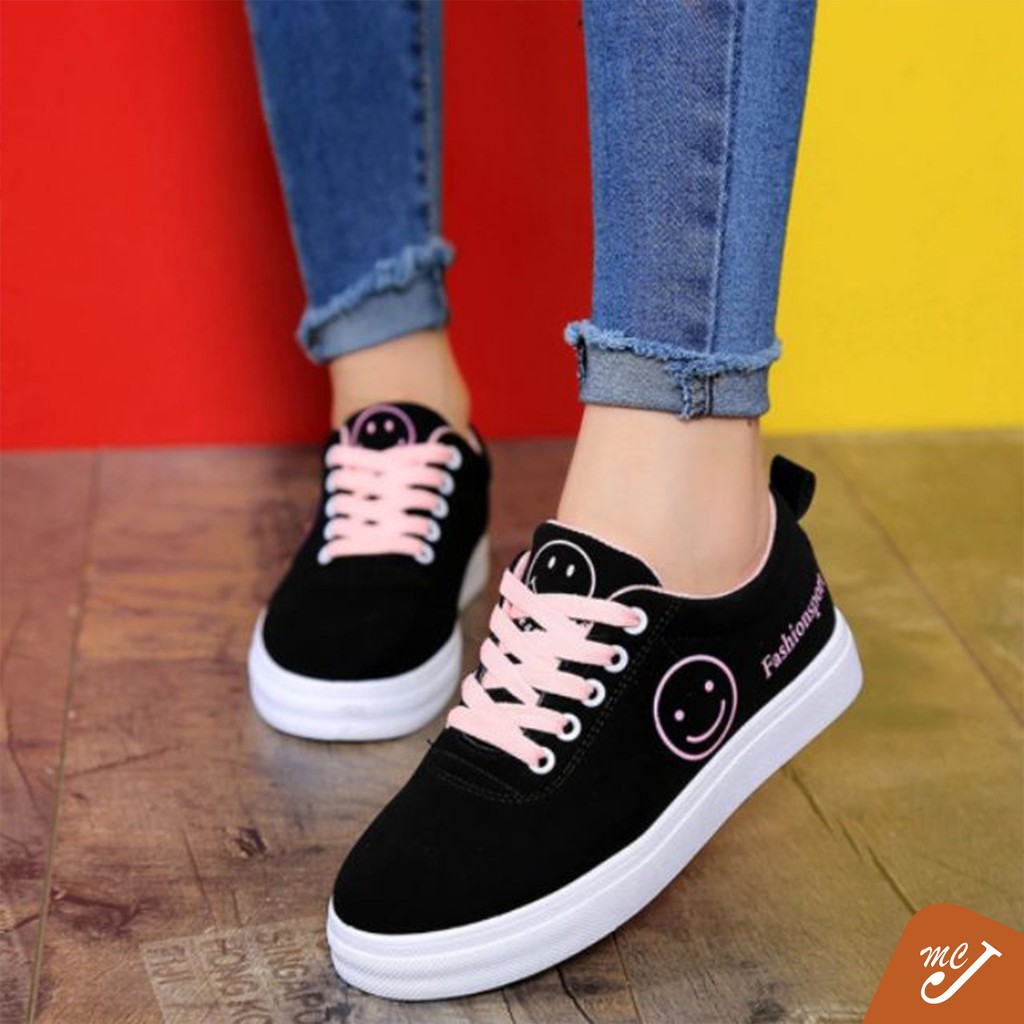 McJoden - SMILE Women Flat Sport Runing Shoes Breathable Student White Sneaker kasut wanita  (991)