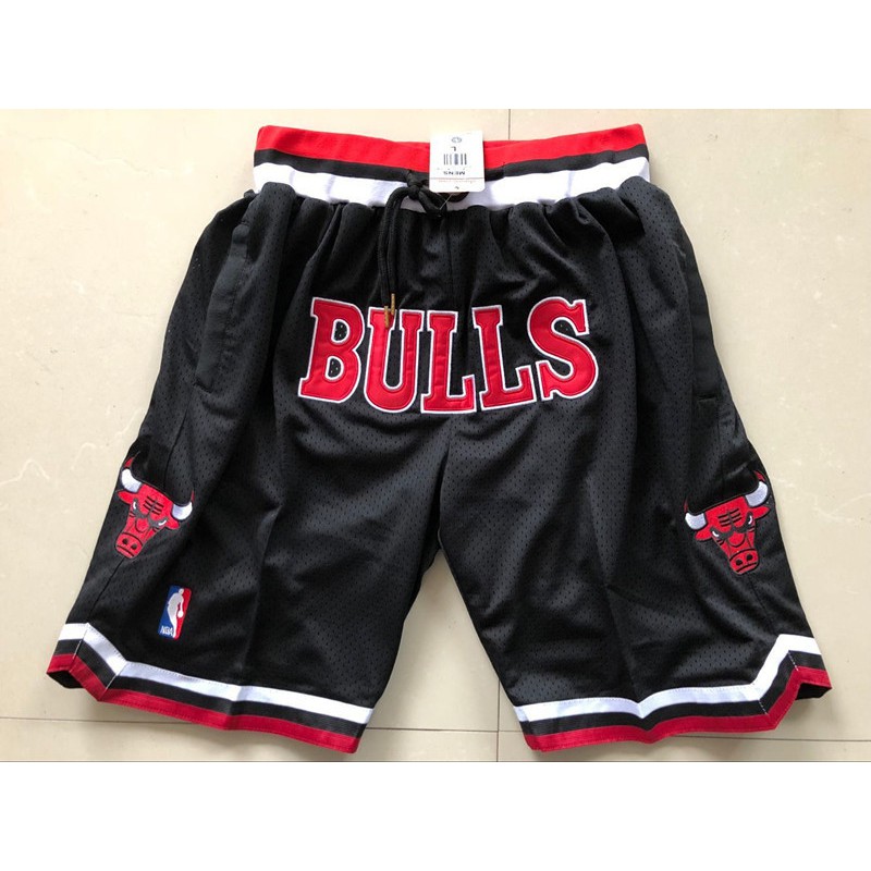 chicago bulls shorts black