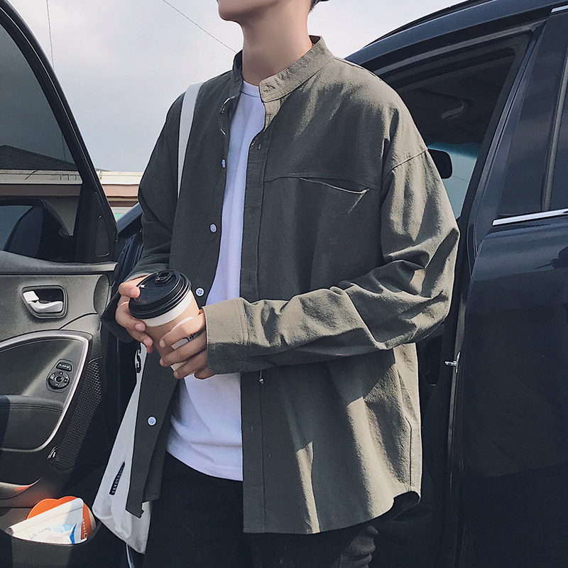ฤดูใบไม้ผลิและฤดูใบไม้ร่วงเสื้อสีทึบเสื้อแขนยาวหลวมผู้ชายแฟชั่นเกาหลีฤดูใบไม้ผลิหล่อสบายๆเหมาะกับเสื้อแจ็คเก็ต