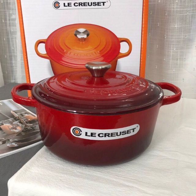 Le Creuset cool color cast iron enamel enamel pot stew pot soup pot