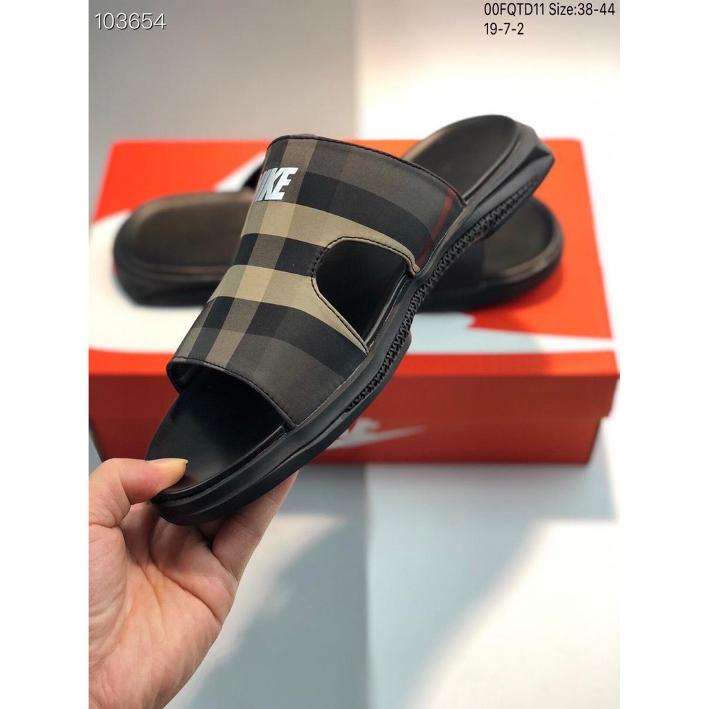nike air max sandals 2019