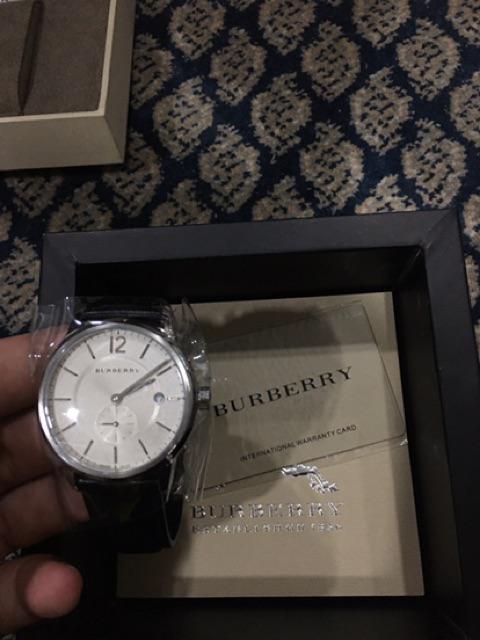 BURBERRY Classic Round Beige Dial Black Leather Watch BU10000 Shopee  Malaysia | バーバリーBU10000クラシックラウンドベージュダイヤルブラックレザーメン&アポス;sウォッチ 