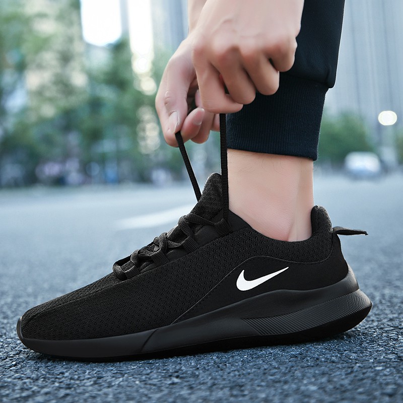 nike viale mens trainers black