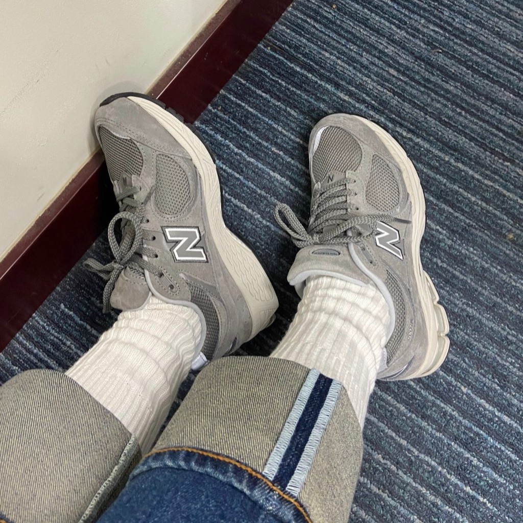 new balance 2002 women