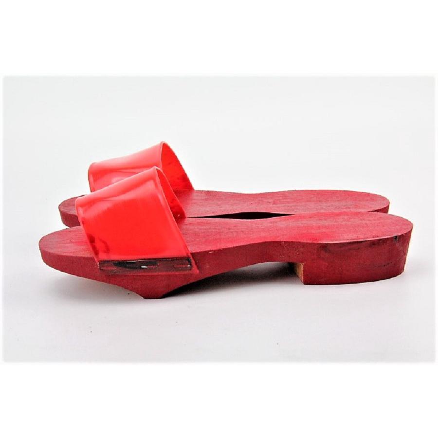 TRADITIONAL WOODEN RED CLOGS / TEROMPAH | Shopee Malaysia