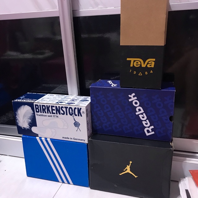 reebok shoe box