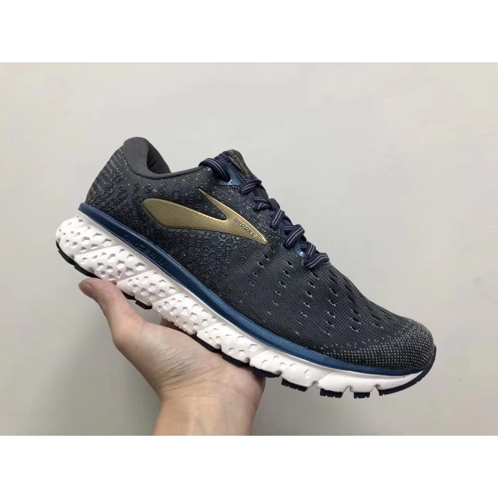 lightweight brooks running shoes