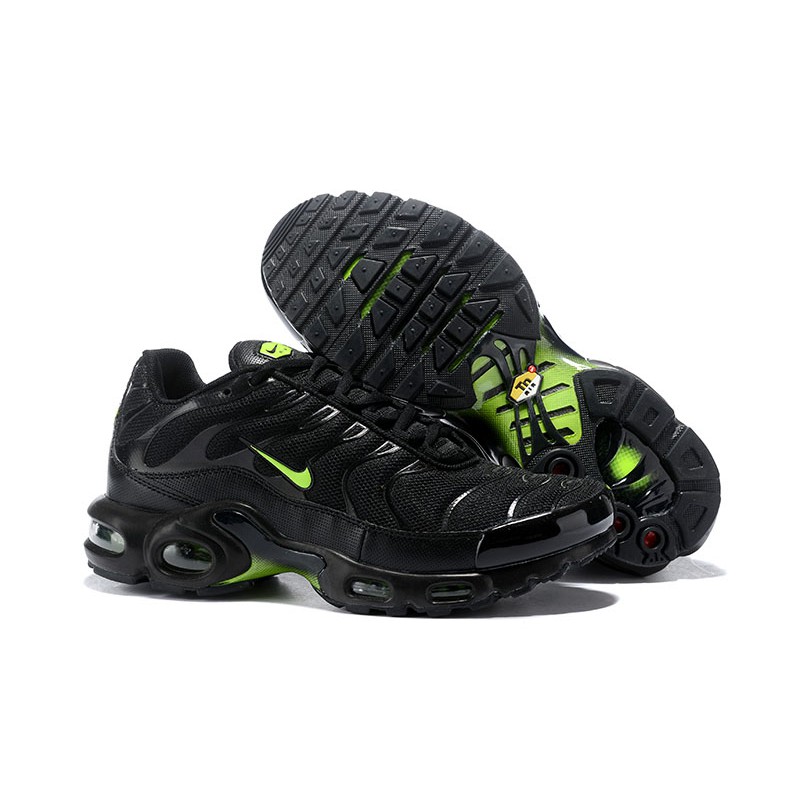 nike air max plus black green