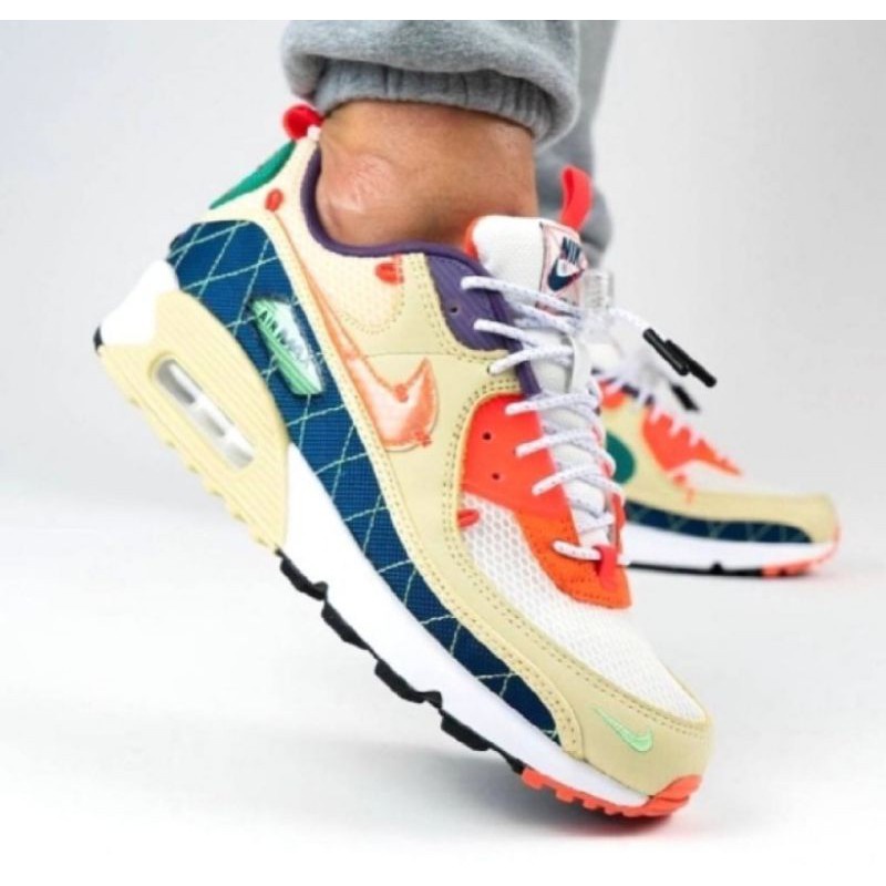 nike air max 90 trail team gold