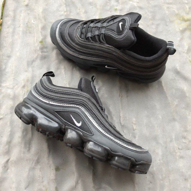 vapormax 97 black and white