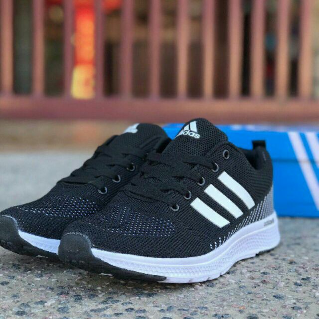 adidas qt racer black and white