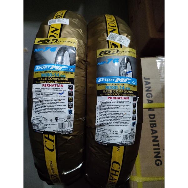 Outer Tire FDR MP76 Ring 14 Sof Compound.