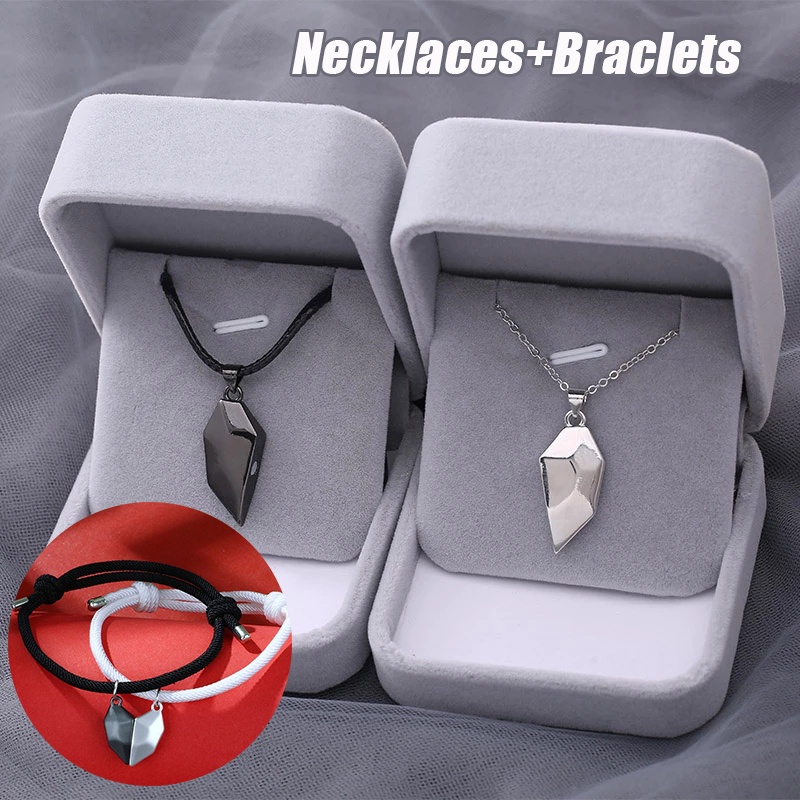 2Pcs Magnetic Couple Necklace /Lover Heart Distance Pendant Projection Necklaces For Women Jewelry Valentine's Day Gift