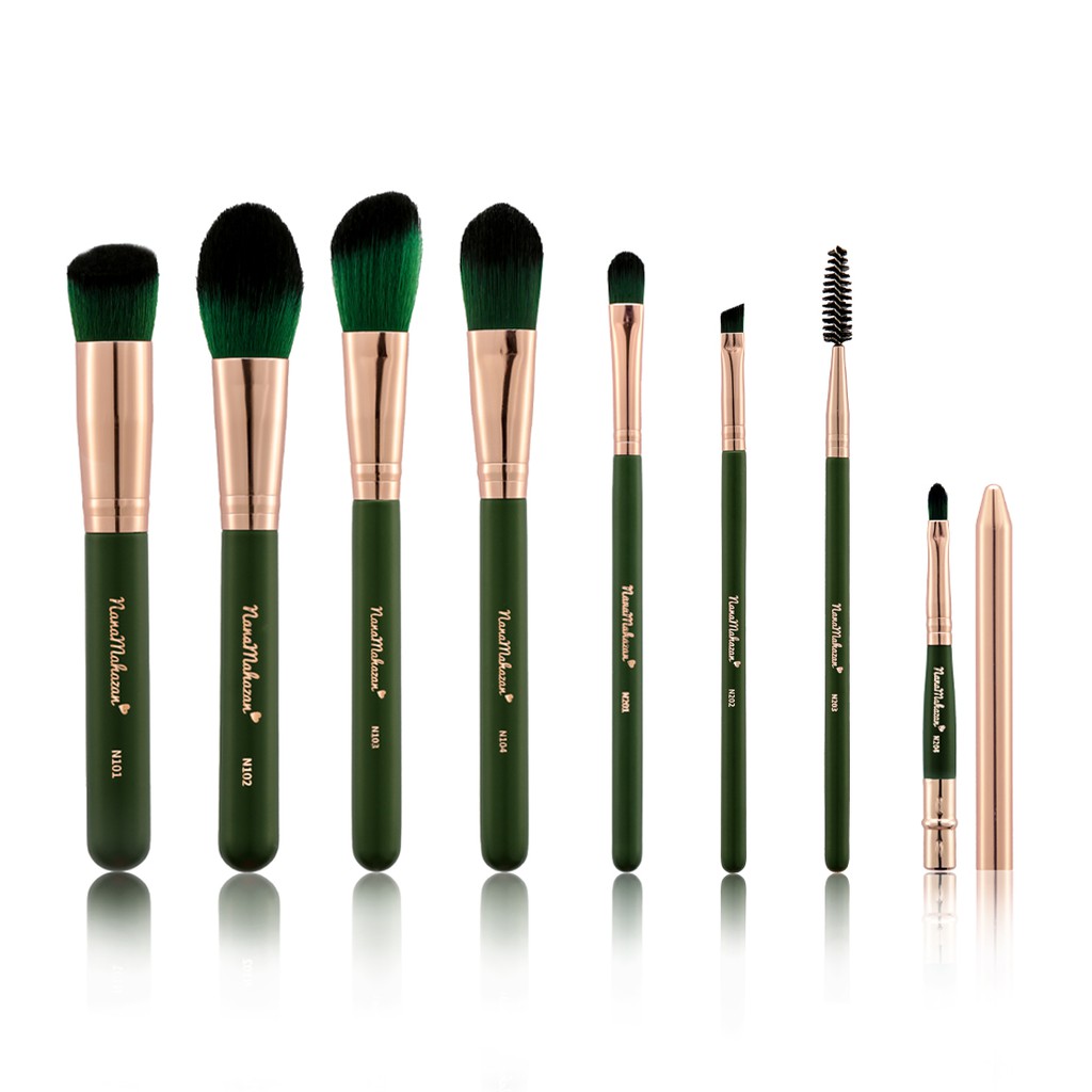 simple makeup brushes