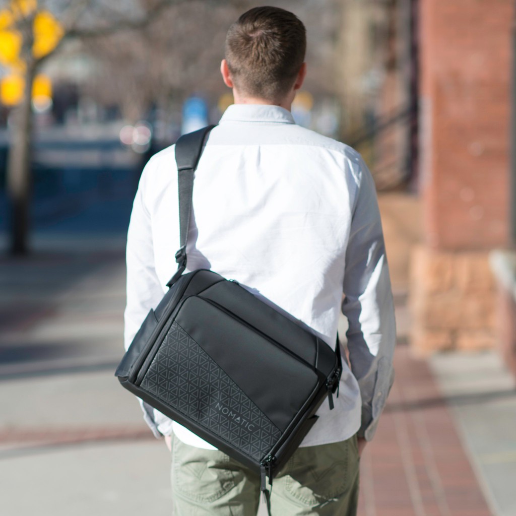 nomatic messenger bag