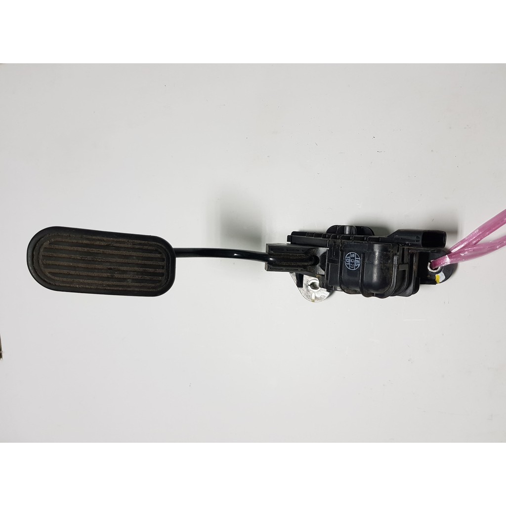 Toyota Hilux KUN25 Accelerator Throttle Position Pedal Sensor 78120