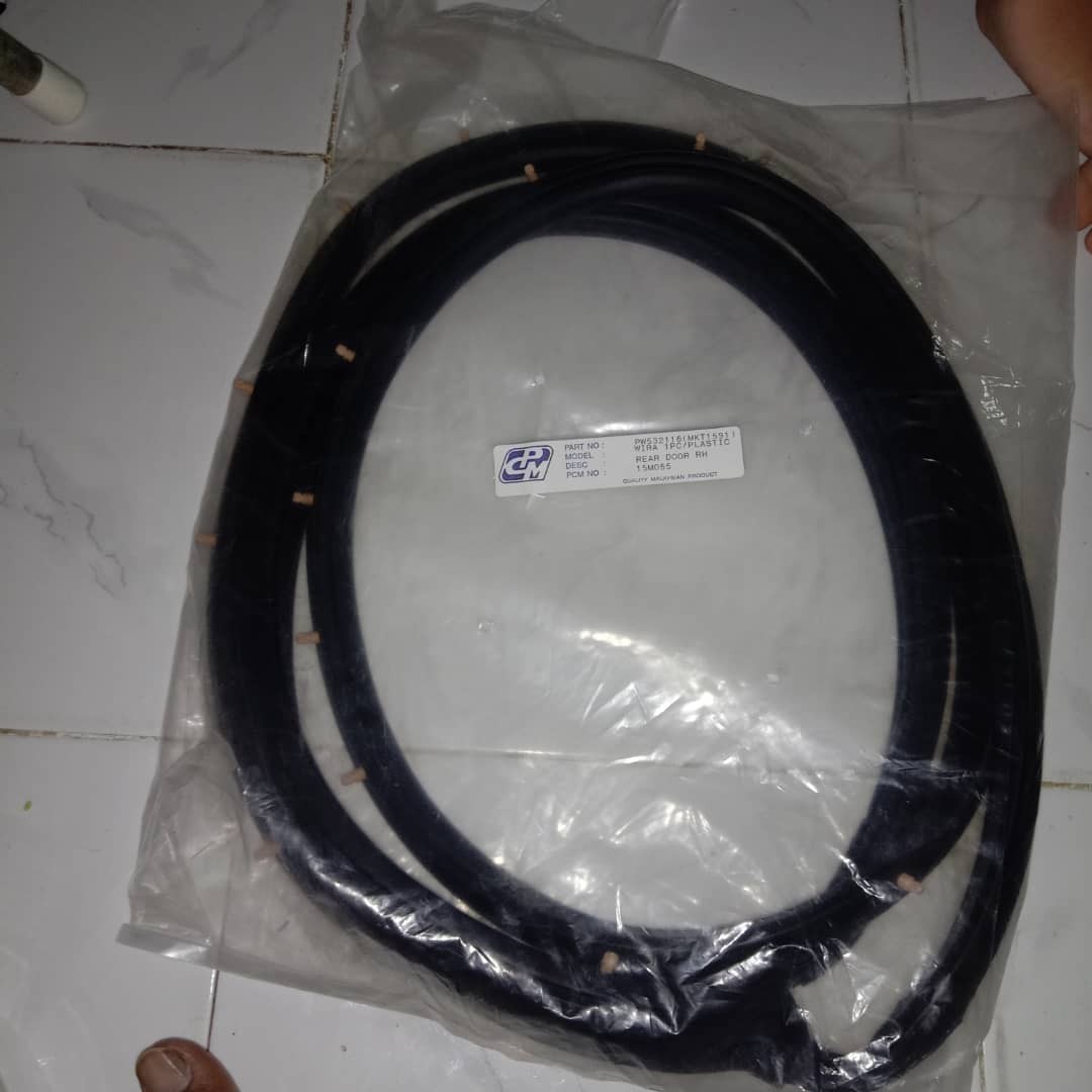  Proton  Wira  Door rubber weatherstrip outer door getah 