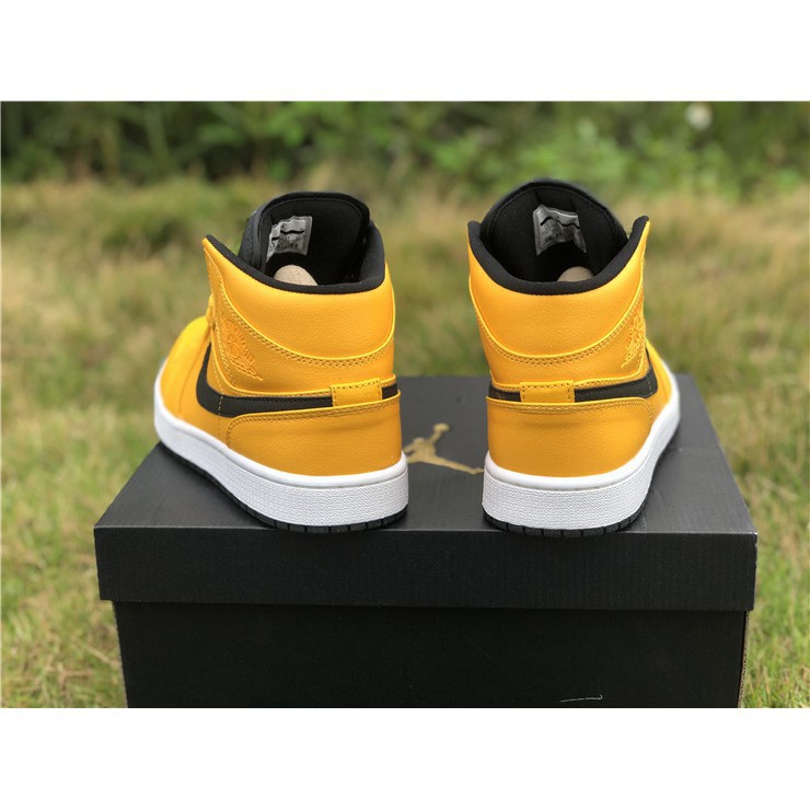 NIKE AIR JORDAN AJ1TAXI 新色追加して再販 格安販売の 22cm タクシー Taxi OG High aj1 【値下げ中】NIKE スニーカー