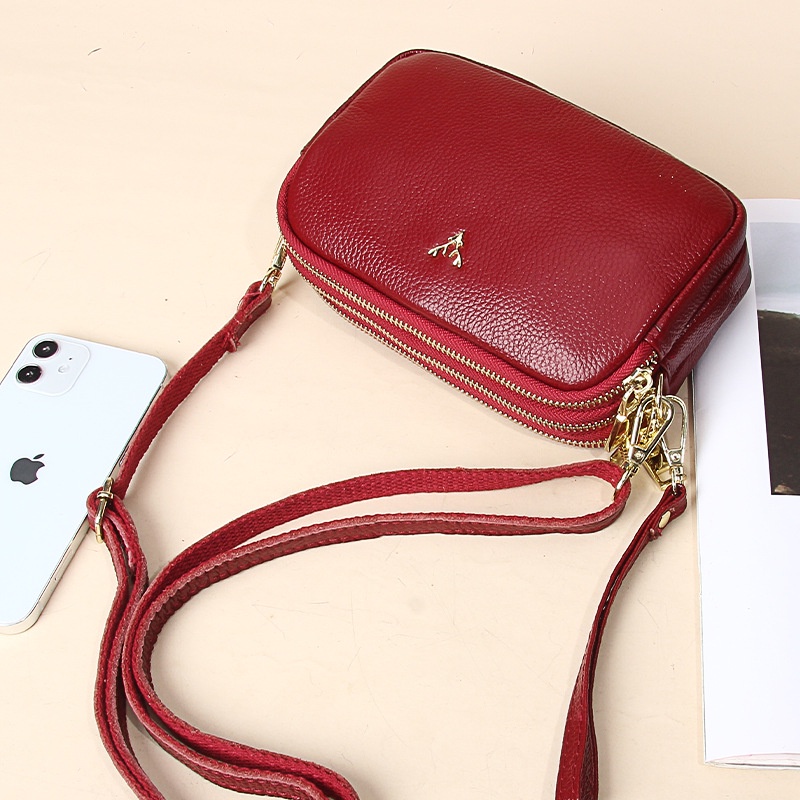 BABAG Shoulder Bag Ladies Leather Clutch Fawn Head Three-Layer Zipper Diagonal Small Bag