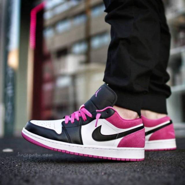 Nike Air Jordan 1 Low Se Active Fuchsia Black White Pink Shopee Malaysia