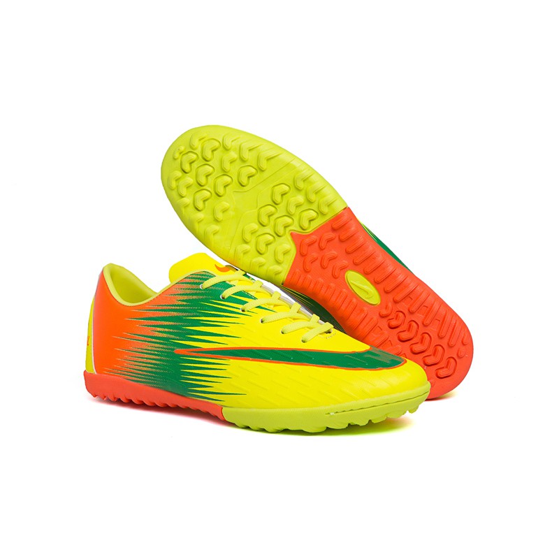 soccer running shoes