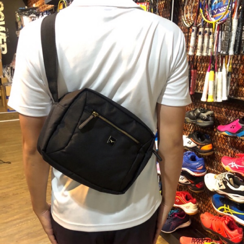 mizuno sling bag