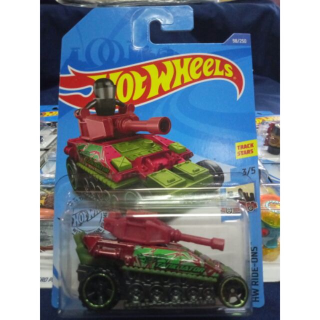 hot wheels tanknator 2020