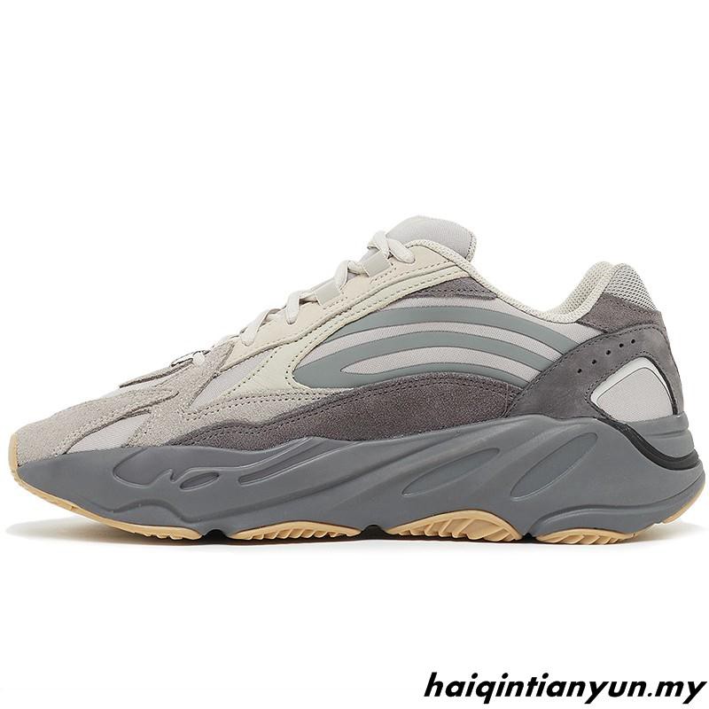 are the yeezy 700 comfortable