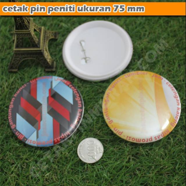 Souvenir pin safety pin size 75 mm can be customized design
