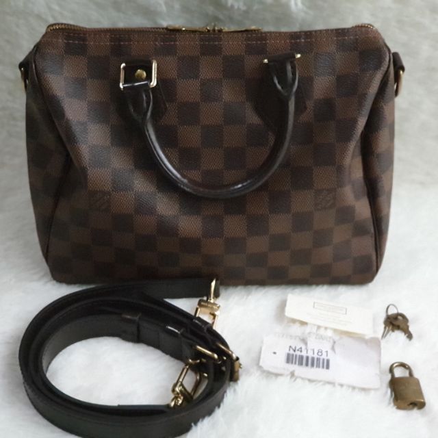 Louis Vuitton Damier Ebene Speedy 25 Bandouliere - A World Of