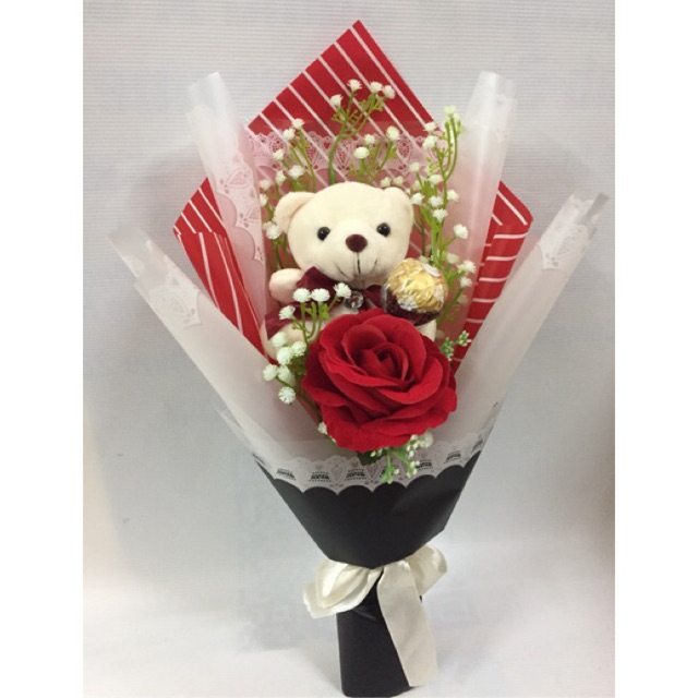 bouquet bear