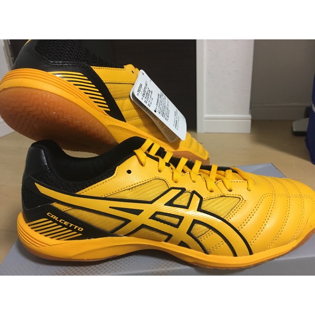 asics calcetto wd 7 review
