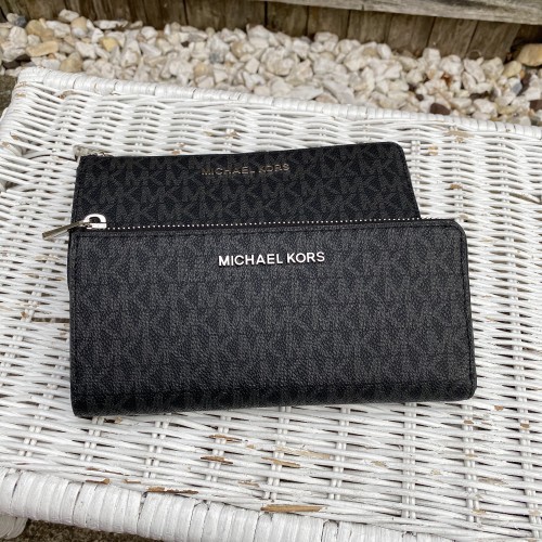 michael kors large zip wallet