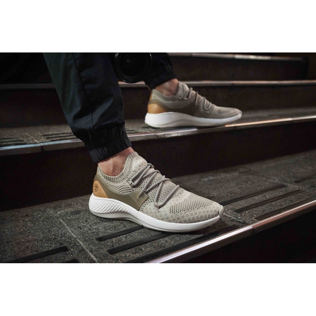 flyroam go knit oxford