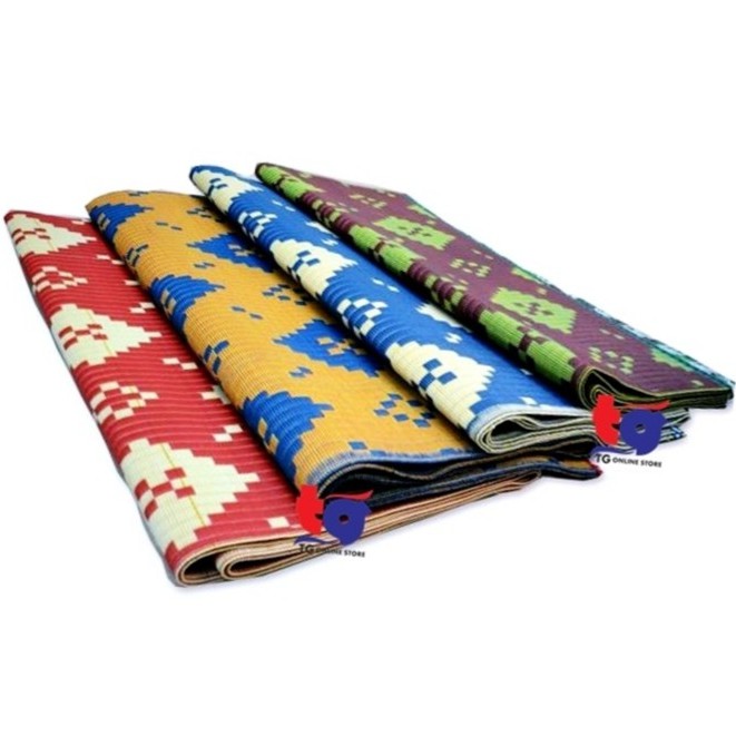 Tikar Plastic / Tikar Plastik / Picnic Mat (Random Pattern) Shopee