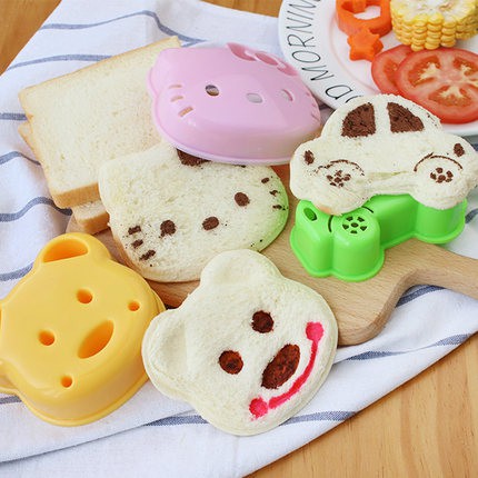 Kids Bento Cartoon Sandwich Mould Bread Cutter Cookie Device Rice Mold For Bento Kitchen Tool三明治模具三文治模具