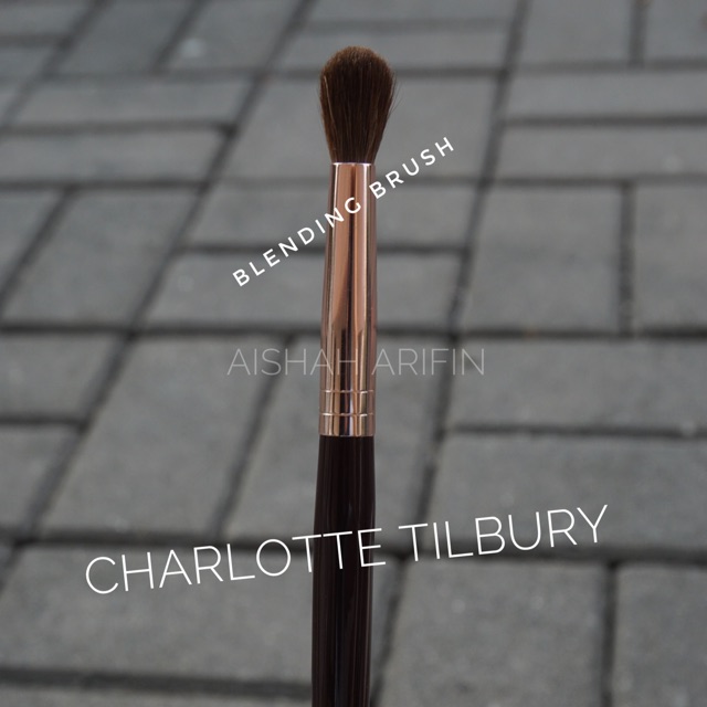 charlotte tilbury blender brush