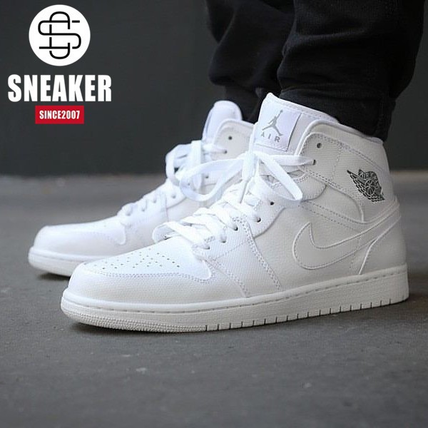 all white nike air jordan 1