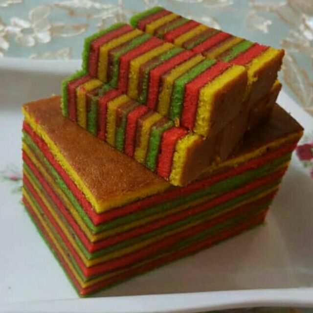 Kek Lapis Sarawak Premium 100 Pure Butter Homemade Paling Sedap Shopee Malaysia