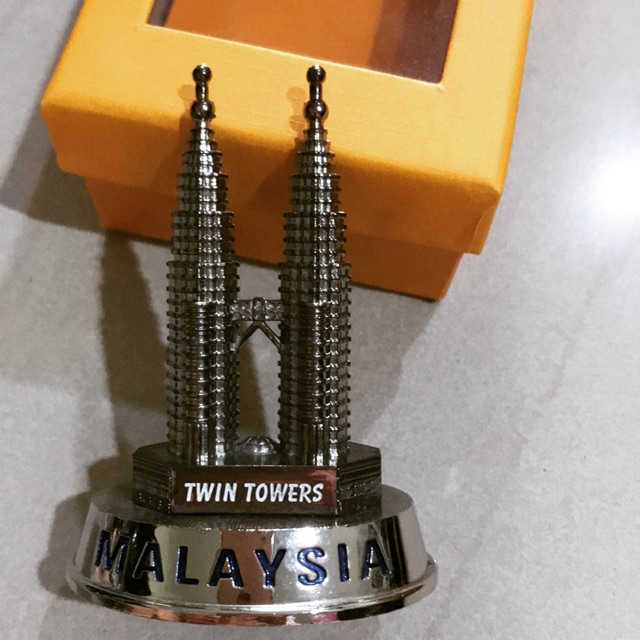 KLCC Petronas Twin Tower Souvenir,Home decoration | Shopee Malaysia