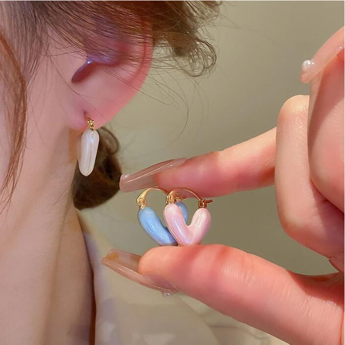 Simple Heart Shape-Shape Small Earrings Glamorous Women Fashion Jewelry Party Accessories