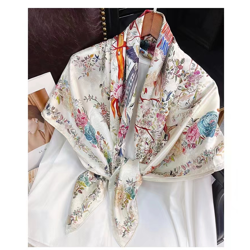 LISA Fashion Scarf 90x90cm Square Scarves Silk Feel Scarf Women's Printed Scarves
