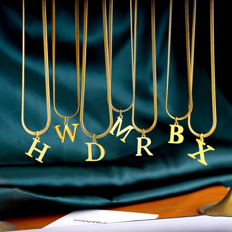 Letter Necklace with Two Wears of Titanium Steel 26 English Female Surnames, Collar Bone, Small and Luxury Couple Jewelry, Non Fading