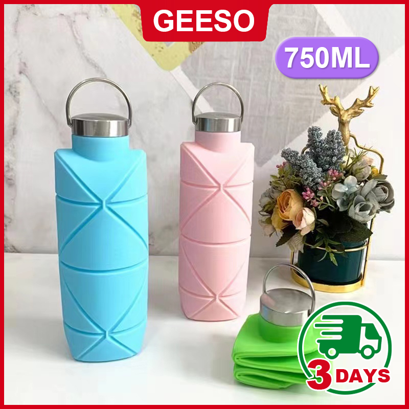 GEESO 750ML Foldable Water Bottle Outdoor Folding Silicone Bottle Portable Lipat Kettle Collapsible Water Bottle Food Grade Silicone Bottle Folding Water Botol Travel Gym Sport Reusable BPA Free 折叠水瓶 便携式水壺