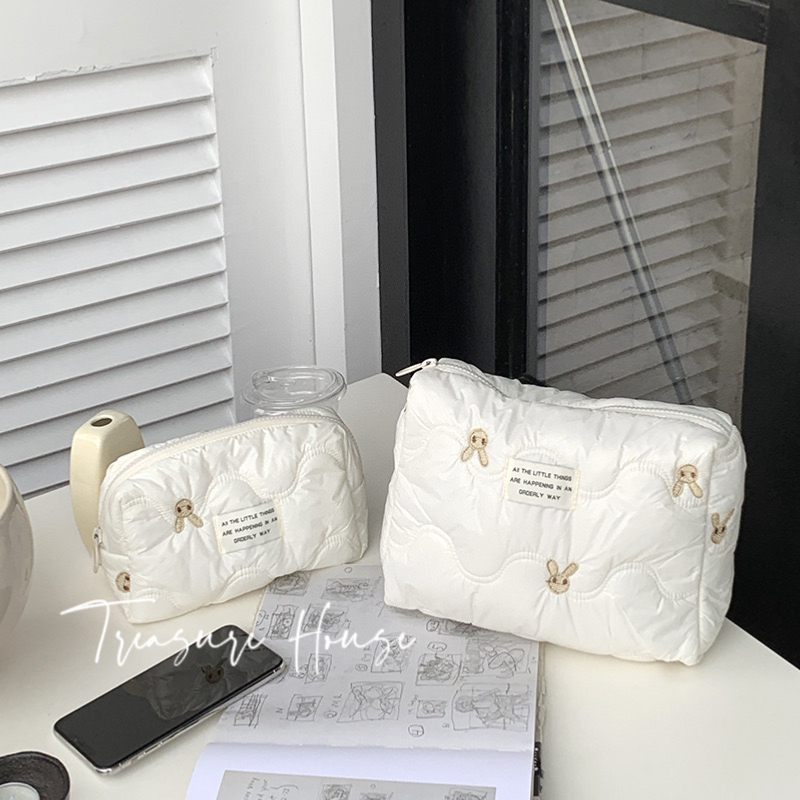 Th Super Soft Delicate~Quilted Cosmetic Bag Texture Embroidered Bunny Cloud Bag White Storage Bag Cute Toiletry Bag