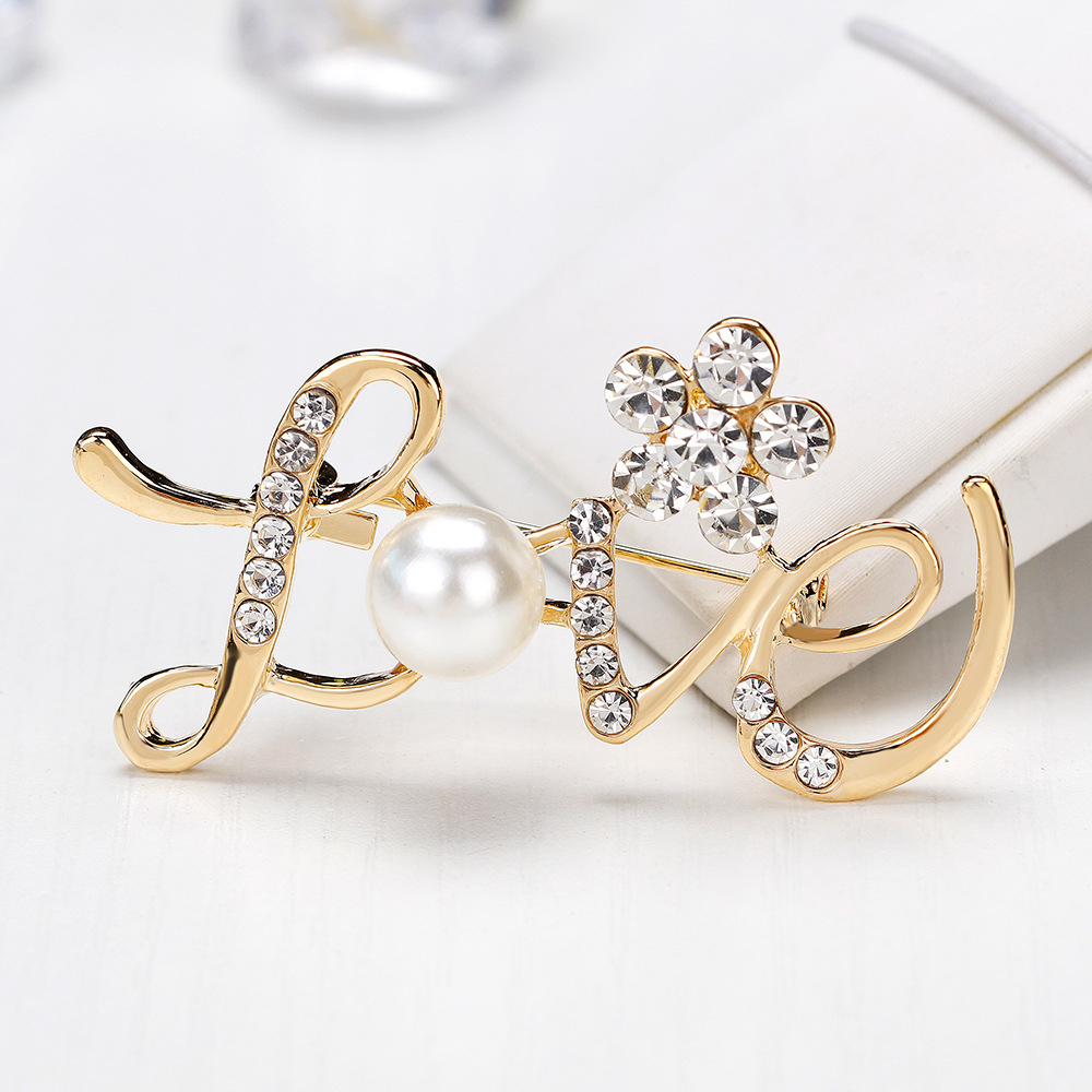 Crystal Flower Brooch Rhinestone Pin Romantic Wedding Bride Love Brooches For Woman Jewelry