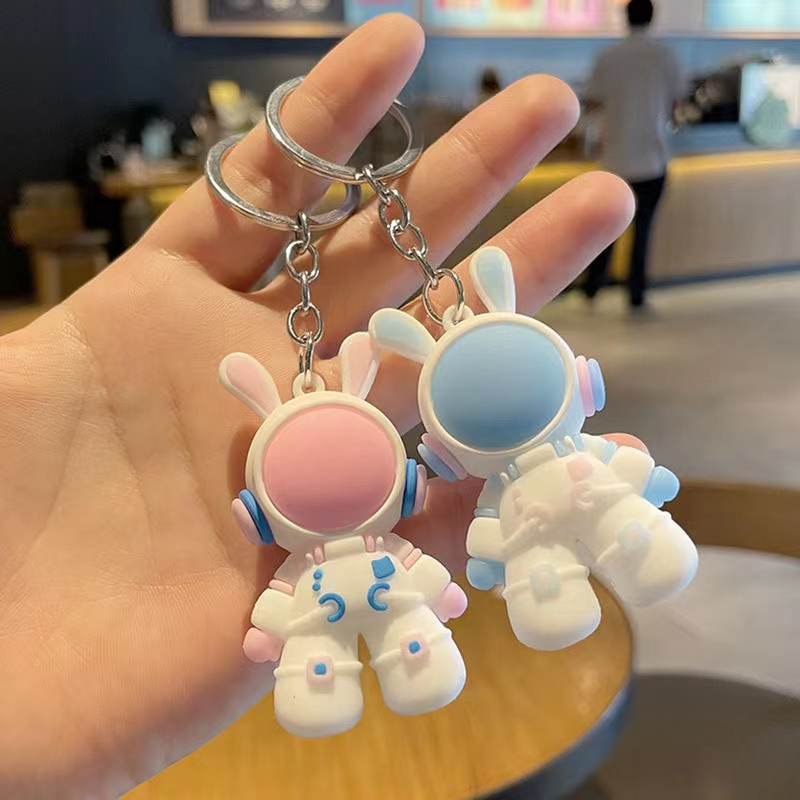 1pc Cute Astronaut Space Rabbit Keychain Creative Three-dimensional Doll Couple Backpack Pendant Fashion Accessories Jewelry Gift for Friends